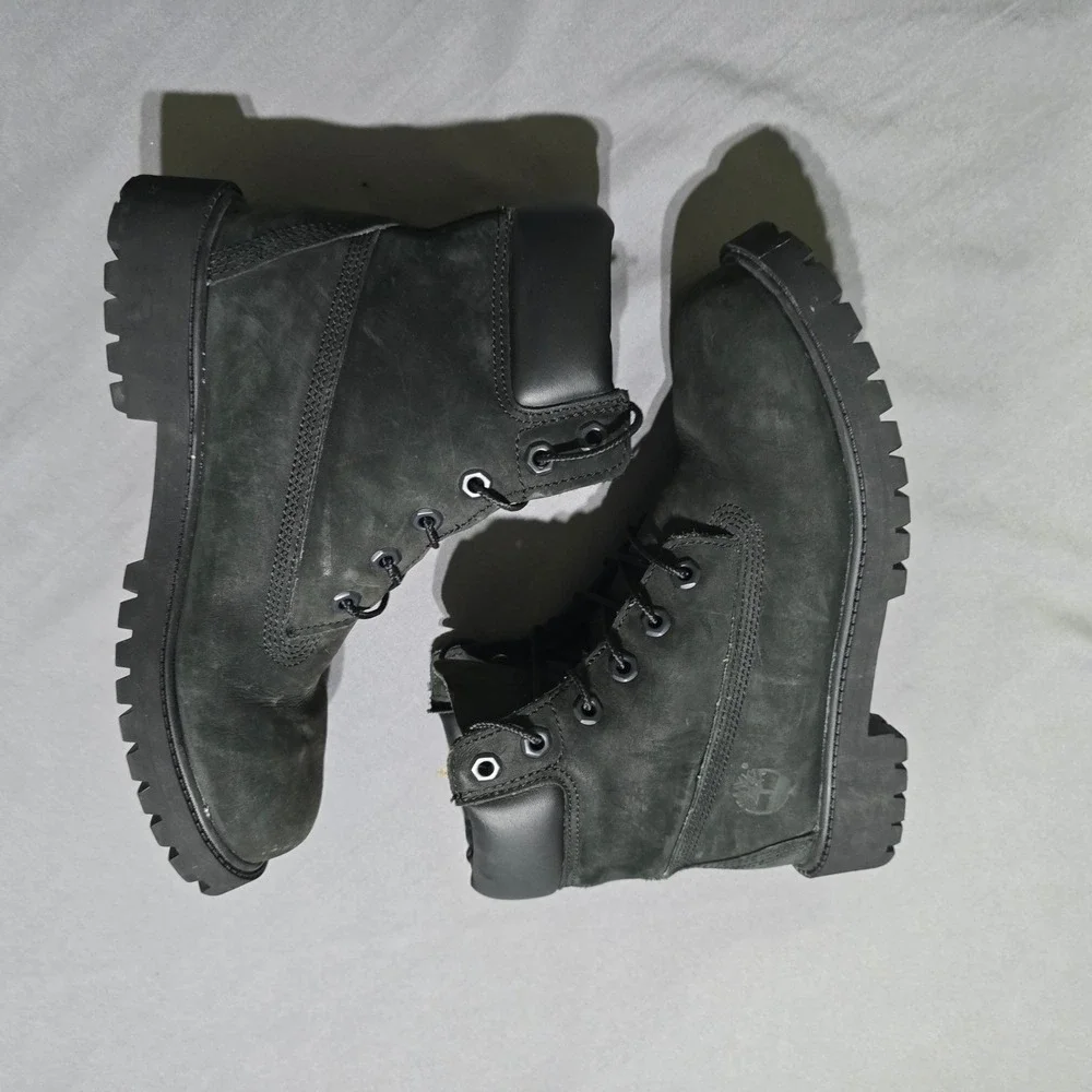 Timberland 6-Inch Premium Boot Kids Size 4.5 Black Waterproof Nubuck 12907